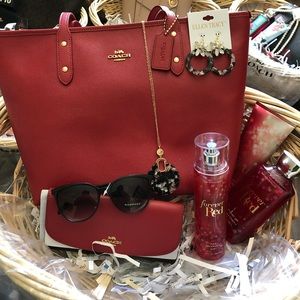 NWT Coach Handbag & Wallet gift sets